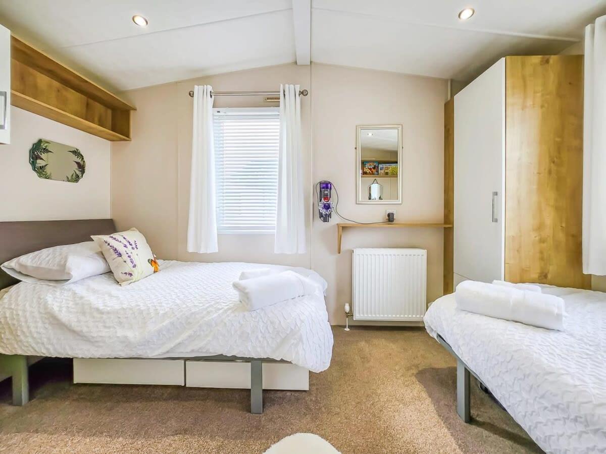 Escape To Paradise At Pevensey Bay Holiday Park 13 Woodland Walk Exterior foto