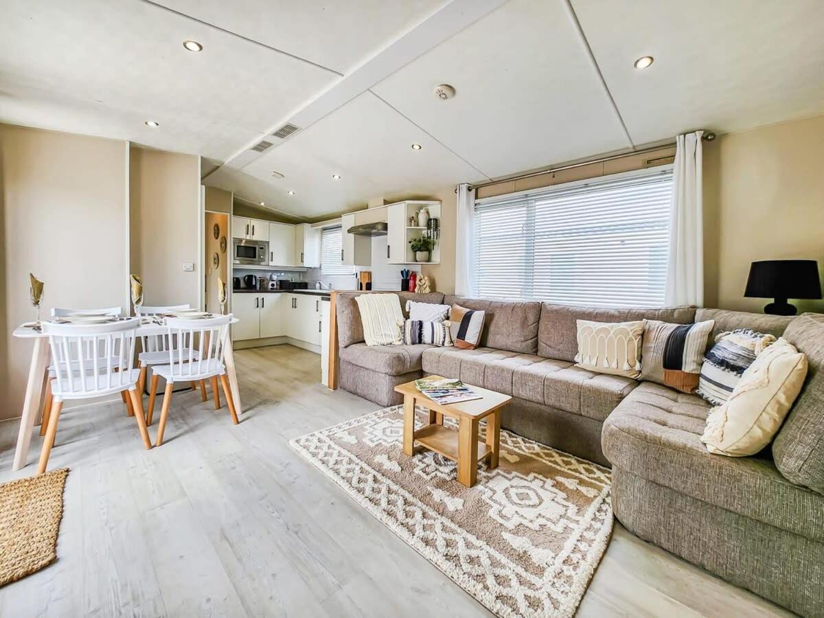 Escape To Paradise At Pevensey Bay Holiday Park 13 Woodland Walk Exterior foto